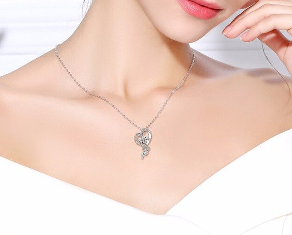 Necklace: Sterling Silver Heart Celtics Knot Pendant Necklace