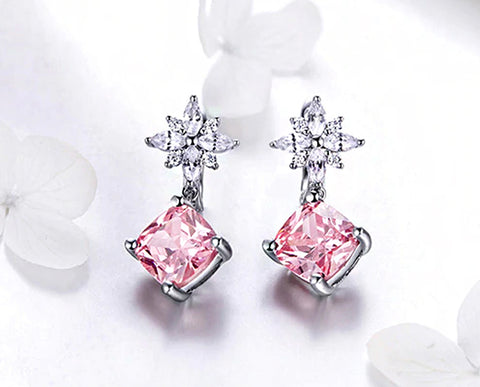 Earring: Sterling Silver Cube Star Earrings